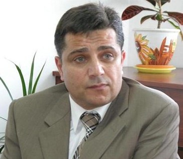 БСП иска да атакува в КС държавните заеми за общините, само който се помолел на премиера, щял да получи финансиране