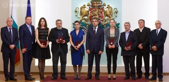 Плевнелиев удостои с висши държавни отличия дейци на културата за приноса им към човешкото развитие и духовността