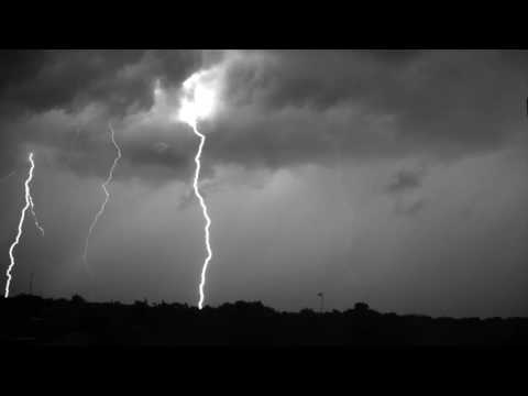 Вижте най-изумителните светкавици - заснети със 7000 кадъра в секунда