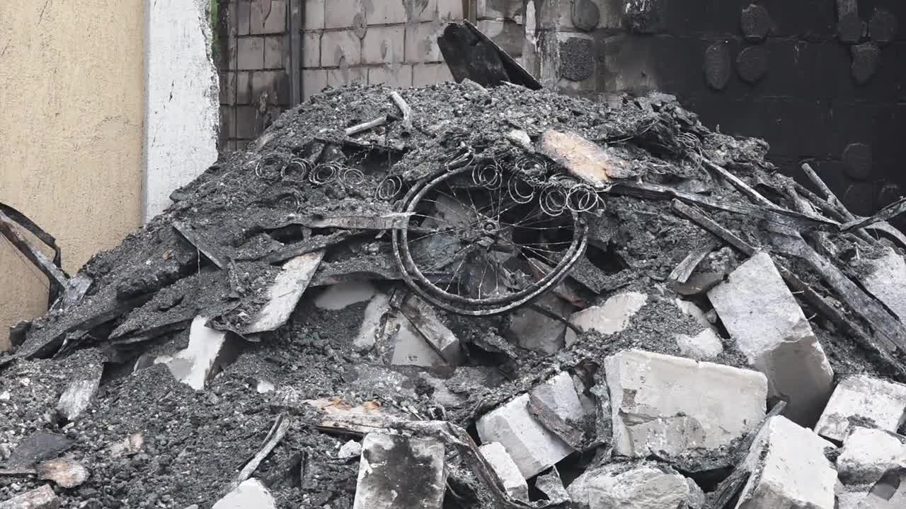 Затварят незаконните домове за възрастни в Украйна заради пожар