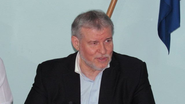 РБ или подкрепя ГЕРБ, или предварителни избори за кандидат-президент