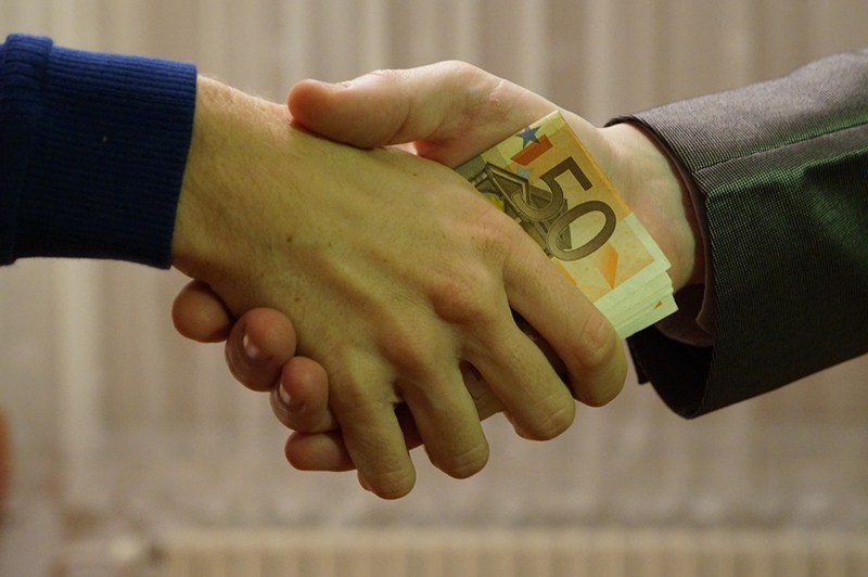 60% висшите изпълнителни кадри в компаниите у нас са склонни към корупция