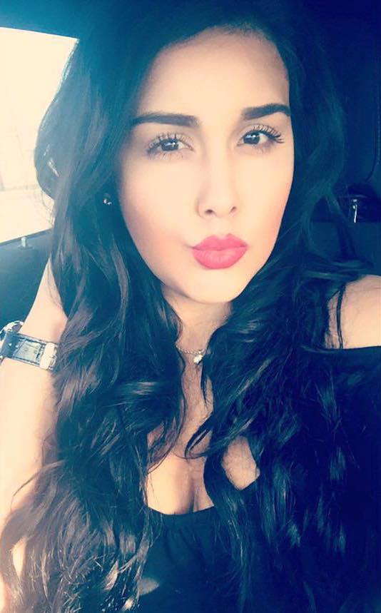 Учителката, която забременя от 13-годишния си ученик, се предаде сама в полицията