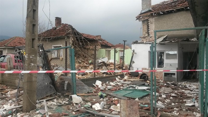 Повдигнаха обвинение на виновник за взрив в Севлиево със загинало момче