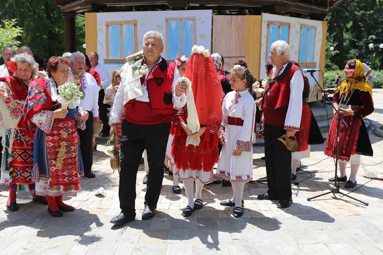 500 потомци на село, останало в пределите на Гърция, направиха земляческа среща