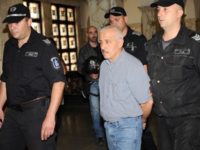 Турчинът, убил двама мотористи край Драгоман, се издирва в цяла Европа