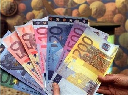Гръцката полиция разкри схема за данъчни измами с оперативен център в България