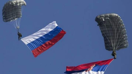 Сърбия се разчеква между разклатения ЕС и компрометираната Русия