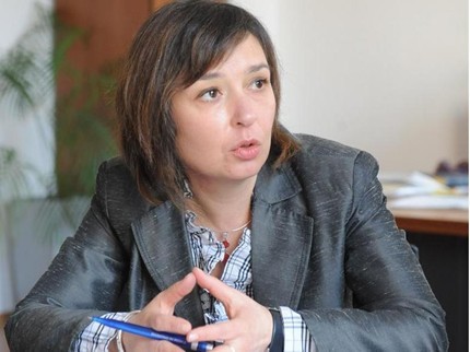 Зорница Русинова: От началото на годината има 111 000 еднодневни трудови договори
