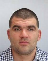 Божо Кравата искал 4 хил. лв. на сезон от  таксиметрови шофьори, за да паркират пред заведенията му