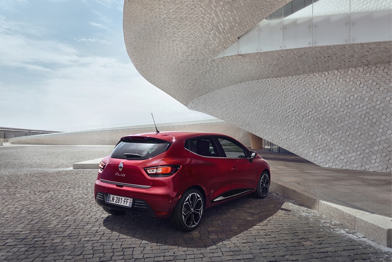 Clio получи LED фарове и дизелов мотор със 110 коня