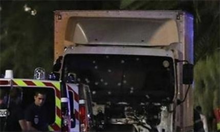 Разпознати са всички 84 загинали при атаката в Ница, все още има изчезнали хора