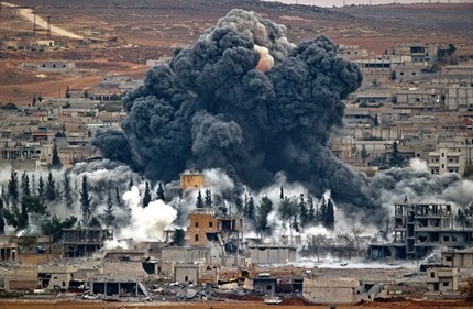Двойна бомбена атака уби 14 души в  североизточната част на Сирия