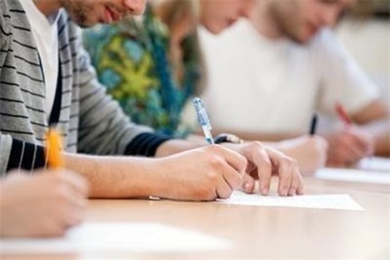 Експерти: Трябва да въведем български TOEFL