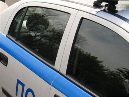 Заловиха трафикант с 13 афганистанци, натъпкани в БМВ