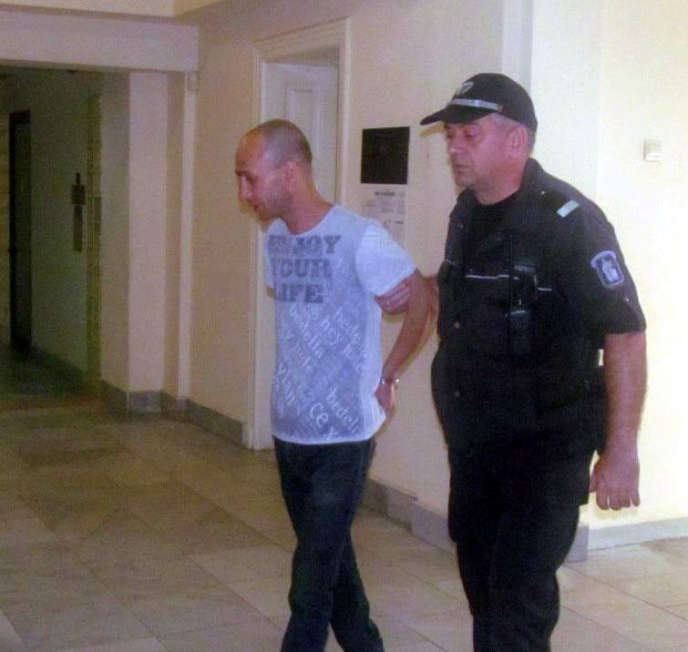 Затвор 6 г. за мил обирджия на баба