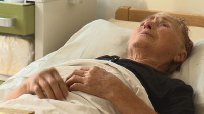 Младежът, пребил 80-годишната баба Минка от с. Ахматово, посягал и на баща си