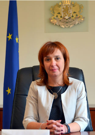 Зорница Русинова: Държавата отделя около 200 млн. лв. годишно за социални услуги