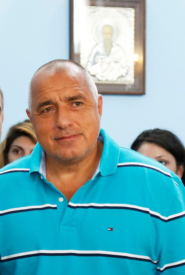 15 кметове благодариха на Борисов, че не ги дели на "червени", "бели" и "сини"
