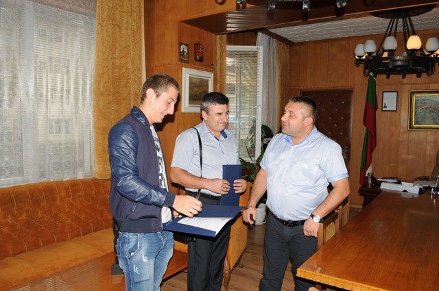 Частни охранители спипаха непълнолетни апаши