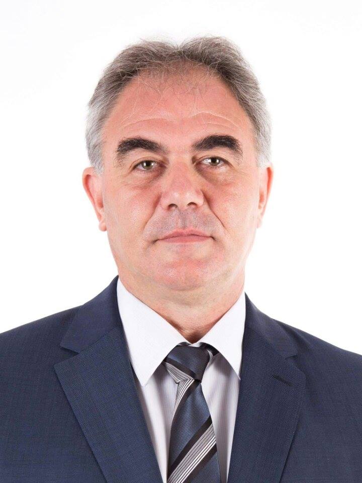 Плевенският кмет забрани социалните мрежи и пасиансите на администрацията
