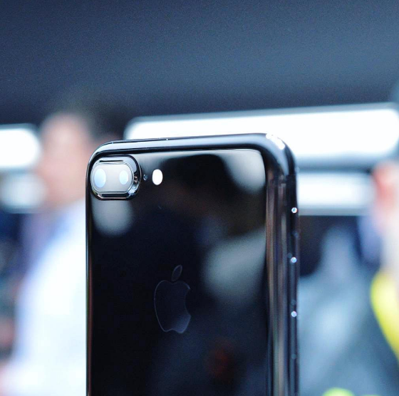 Новият iPhone 7 - водоустойчив и без жак за слушалки