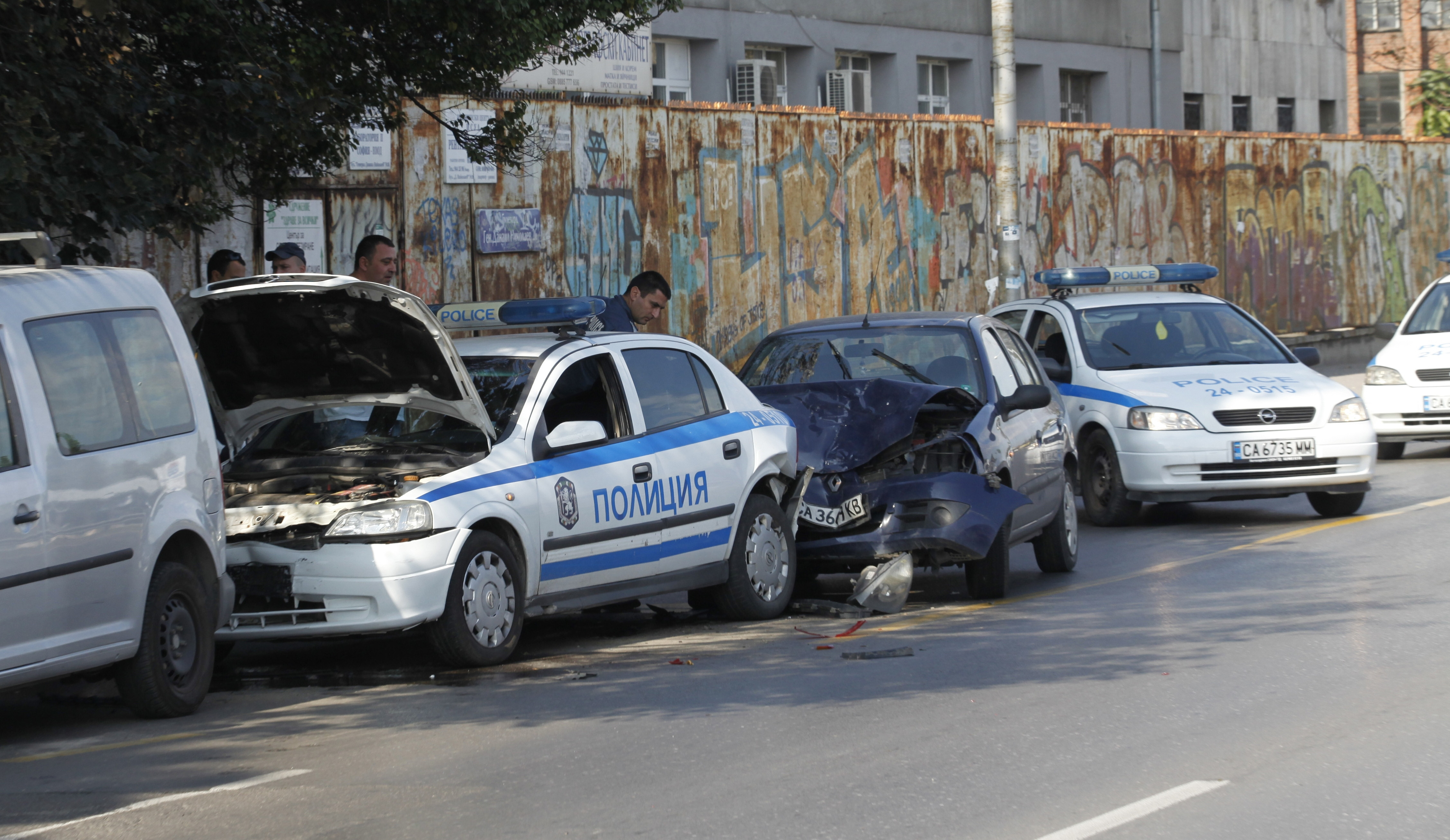 Полицай ранен при проверка на шофьор