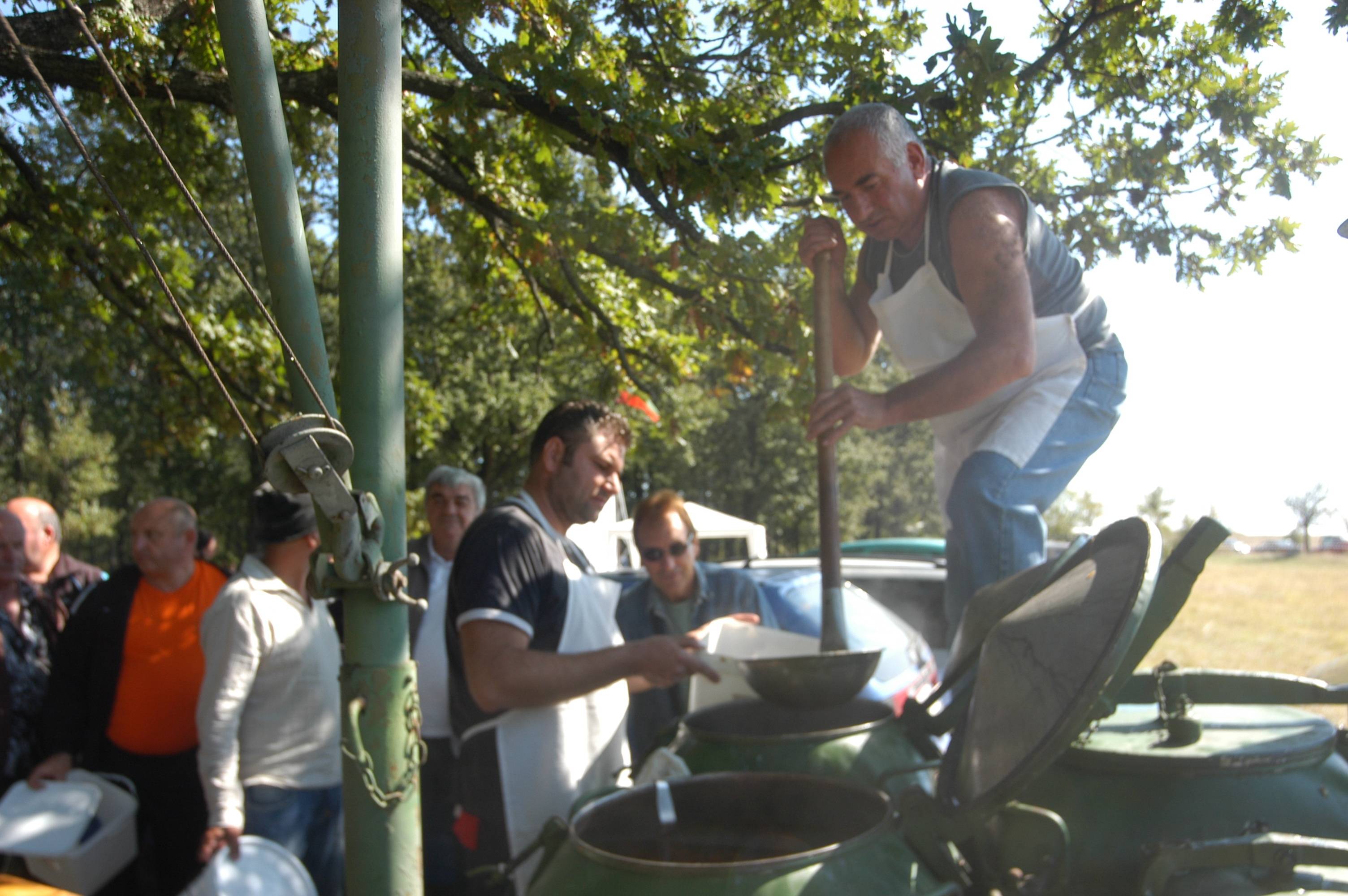 1000 ловци празнуваха край Монтана