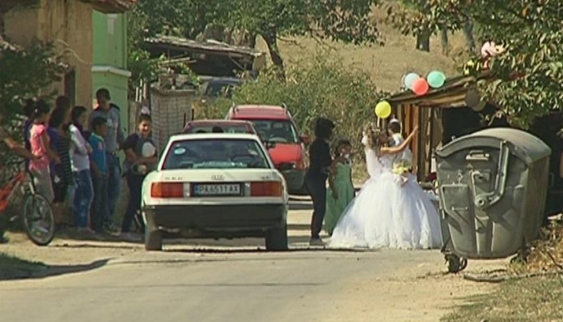 ​Сватба между малолетни в село Априлци - женихът на 12 г., булката - на 13