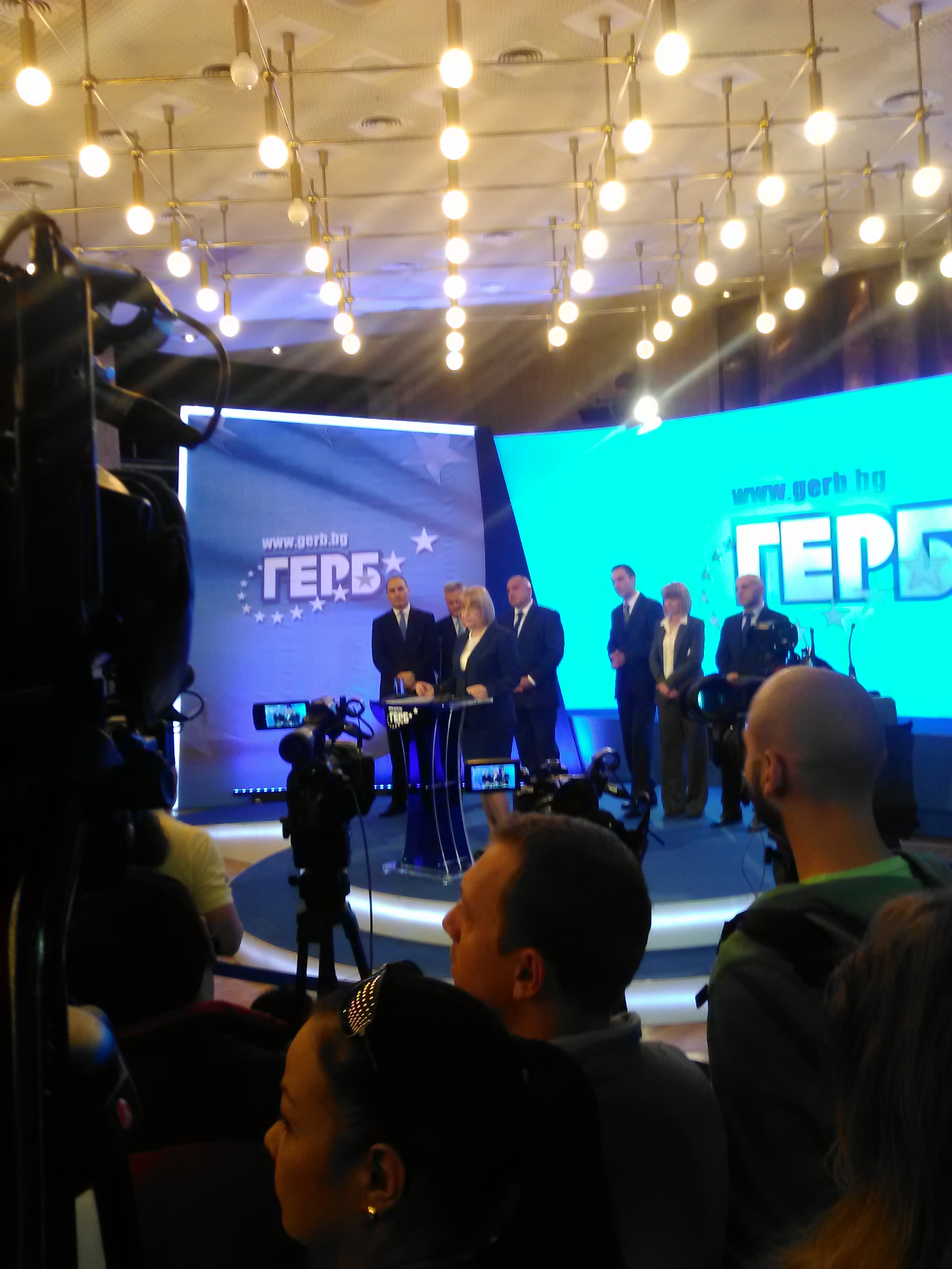 Цачева: Не тръгвам на битка, а на състезание