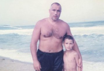 Майка в траур с обещание от Борисов, Цацаров и двама министри