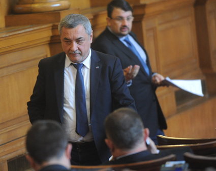 Парламентът създаде поредна анкетна комисия за АЕЦ "Белене"
