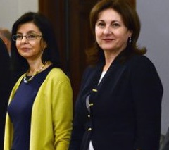Министри отговарят пред НС: Бъчварова за нови бежански центрове у нас, Кунева за закриването на станция "Мусала"