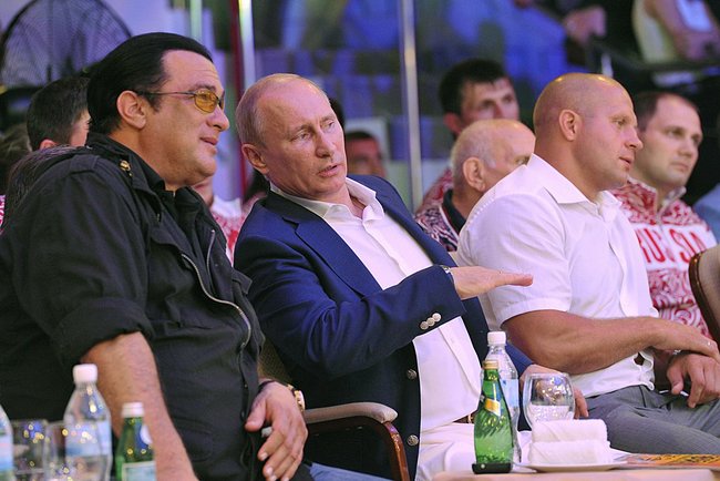 Стивън Сегал: Благодаря за руското гражданство, САЩ и Русия трябва да са най-близки съюзници и приятели