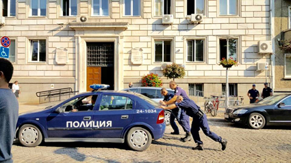 Полицаи: Горанов гласи грандиозна измама