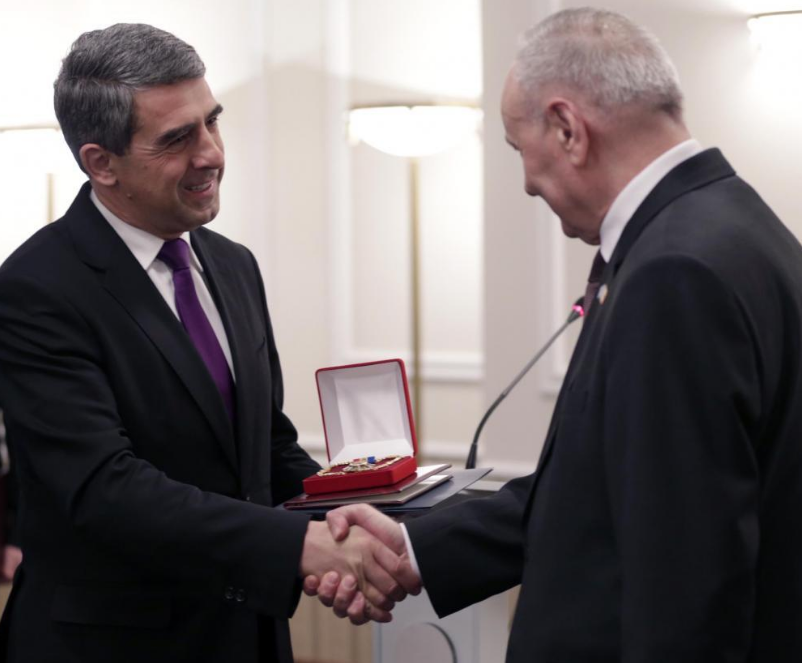 Президентът Росен Плевнелиев беше удостоен с най-високото държавно отличие на Молдова