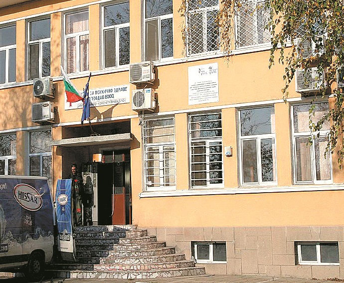 Масов бой в лудница, един загинал