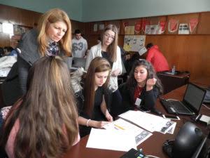 Ученици решаваха проблема с изчезването на пчелите