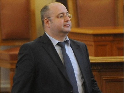 Четин Казак: Преходен кабинет от системните партии да работи до назначаване на служебно правителство от Румен Радев