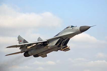 Военният министър крил два договора за ремонти на МиГ-29 (обзор)
