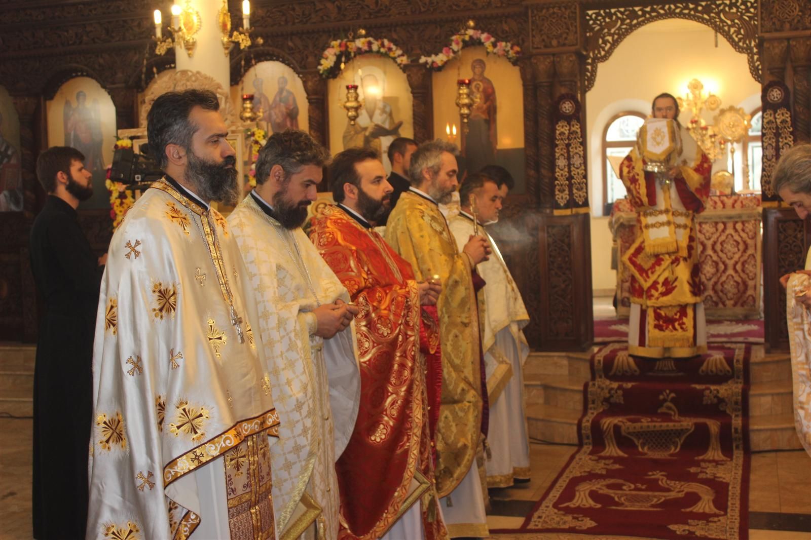 Църковен хор от Гърция пя на литургия за празника на Свети Климент Охридски в Пловдив