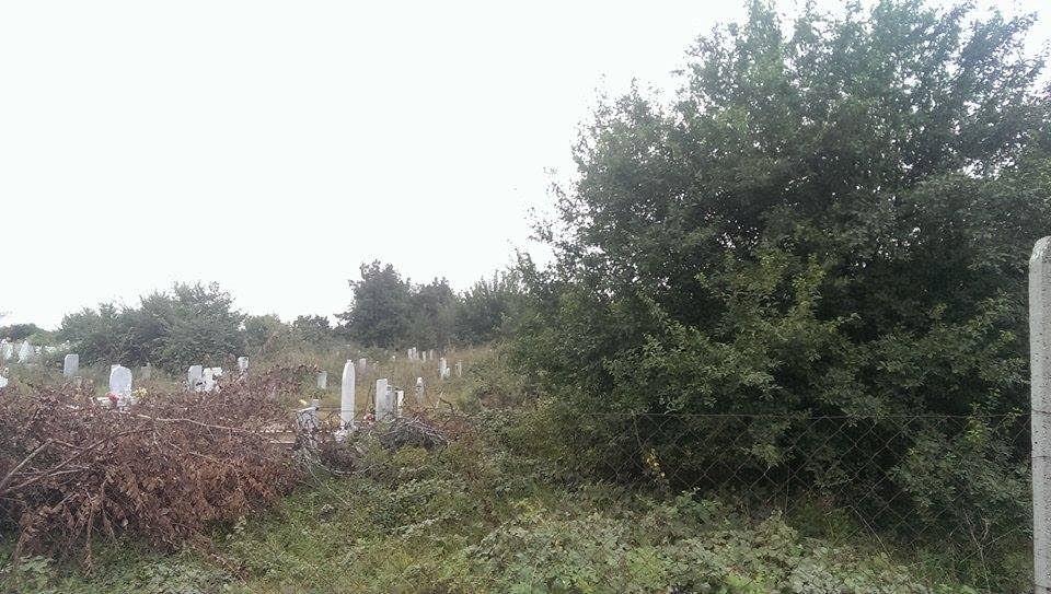 Жителите на село Калековец подкрепиха инициативата за чист траурен парк
