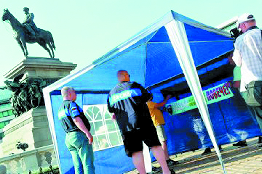 Полицаите гневни, без пари работят извънредно