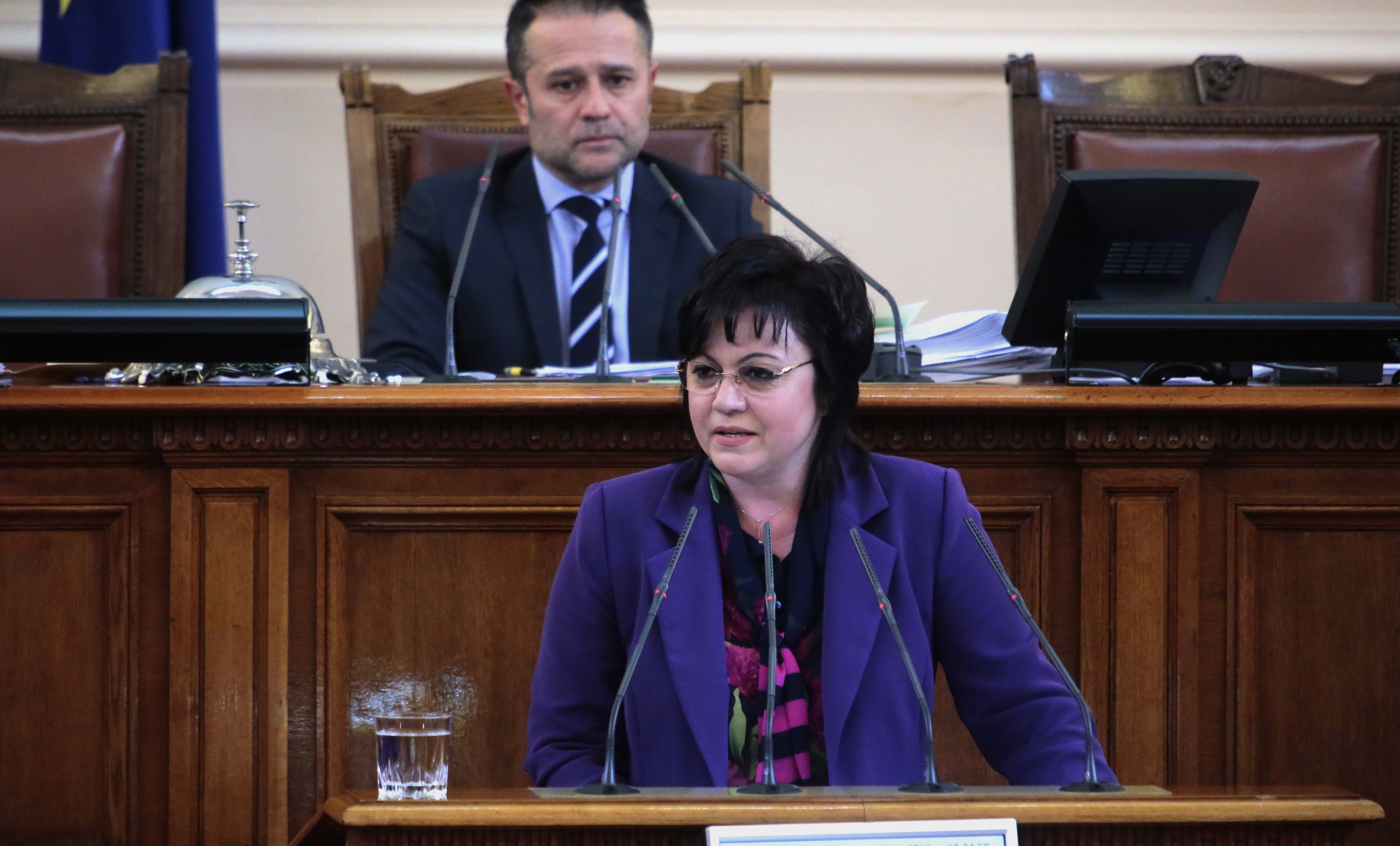 Нинова: Този парламент се изчерпа, каквото и да се опитвате да направите, ще е агония