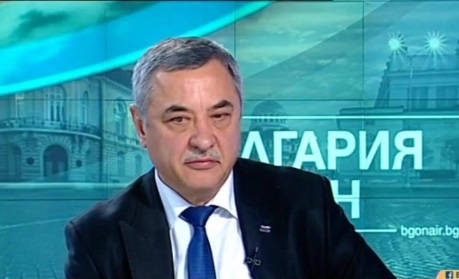 Валери Симеонов: Борисов трябва да се оттегли от политиката като Доган