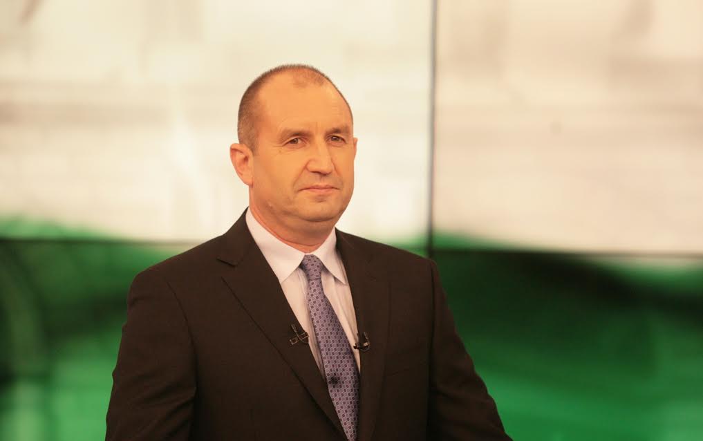 Румен Радев: Надявам се, че хората от Хитрино няма да живеят 2 години във фургони