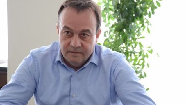 Шефът на превозвача се чуди защо взривът е бил от обратната посока на пробива в цистерната