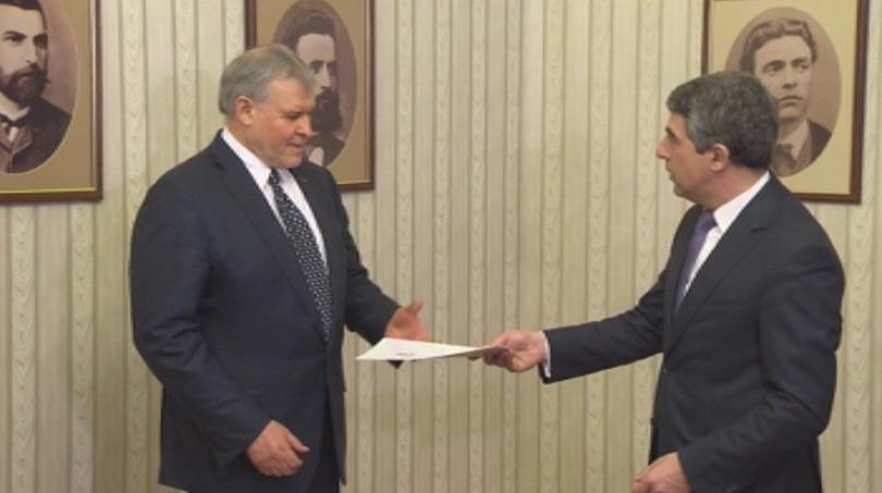 Президентът връчи мандата на реформаторите, те го приеха