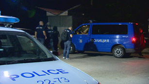 Наръгана с шило жена затри душманина си