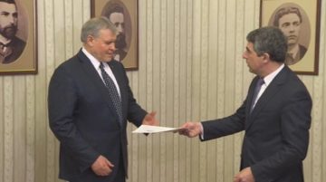 Реформаторският блок върна мандата на президента
